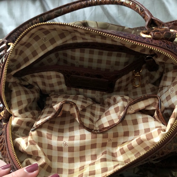 Jessica Simpson Signature Satchel - Picture 4 of 5